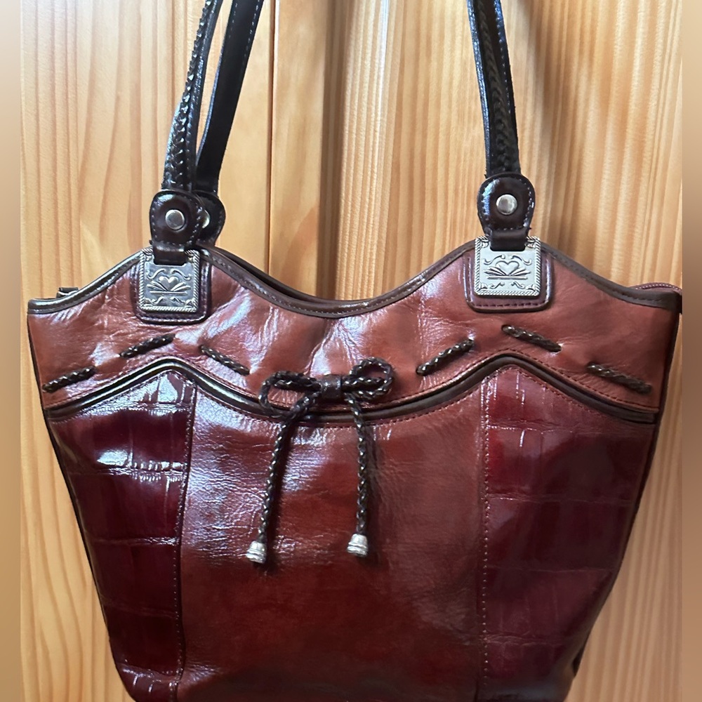 Brighton Elegant Brown Leather shoulder bag
with wallet. All for one low price.